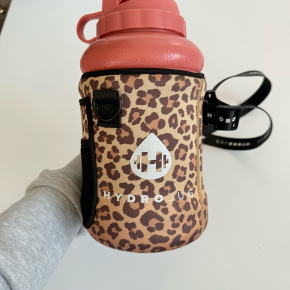 HydroJug Pro Jug Water Bottle with Animal Print Sleeve - Picture 2 of 6
